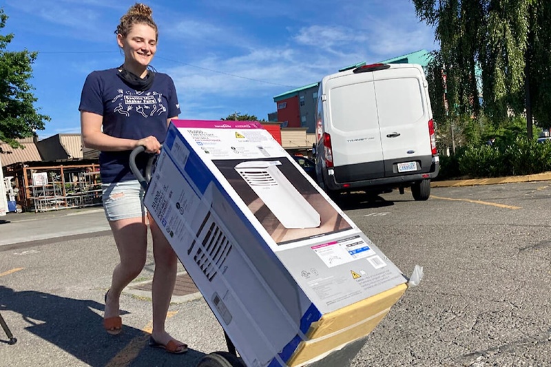 transporting portable air conditioner