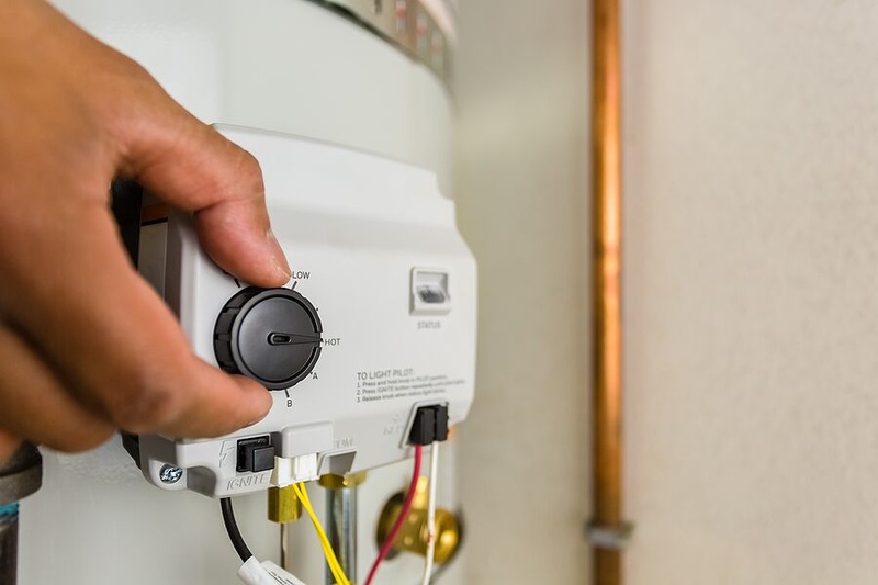 water heater electrical problem signs
